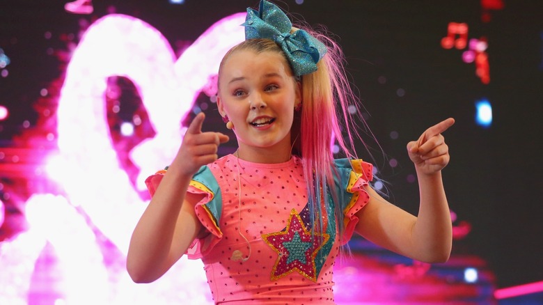 JoJo Siwa performing on DREAM The Tour