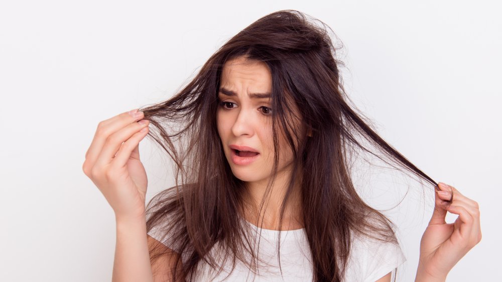 woman with split ends