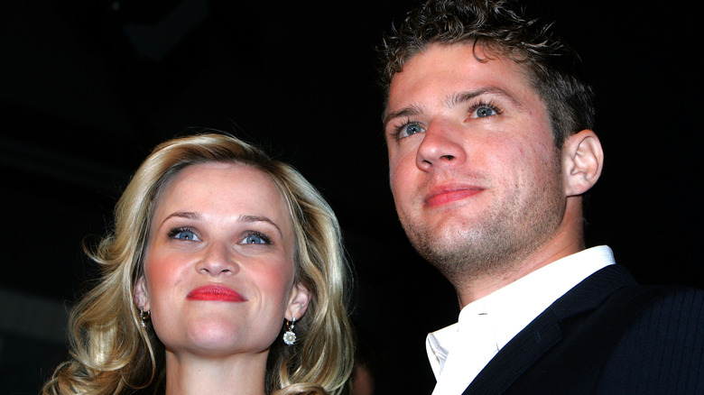 Reese Witherspoon and Ryan Phillippe smiling