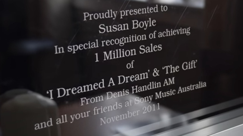 A plaque given to Susan Boyle 