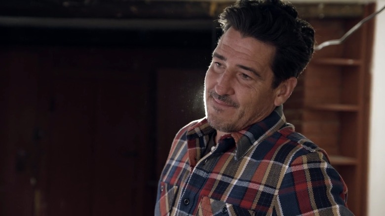 Jonathan Knight on "Farmhouse Fixer"