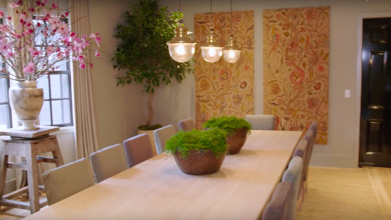 dining room in Jessica Alba's home