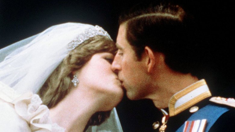 Princess Diana and Prince Charles wedding kiss