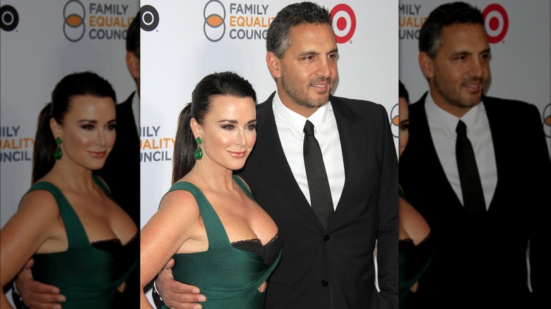 Kyle Richards on the red carapet with estranged husband Mauricio Urbansky.