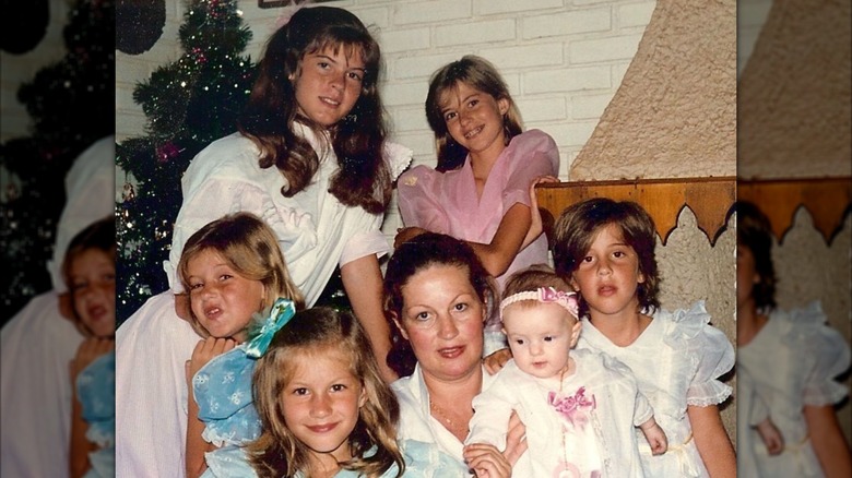 Family photo from Gisele Bündchen's childhood of her mother and five sisters