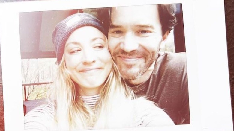 Kaley Cuoco and Tom Pelphrey smiling