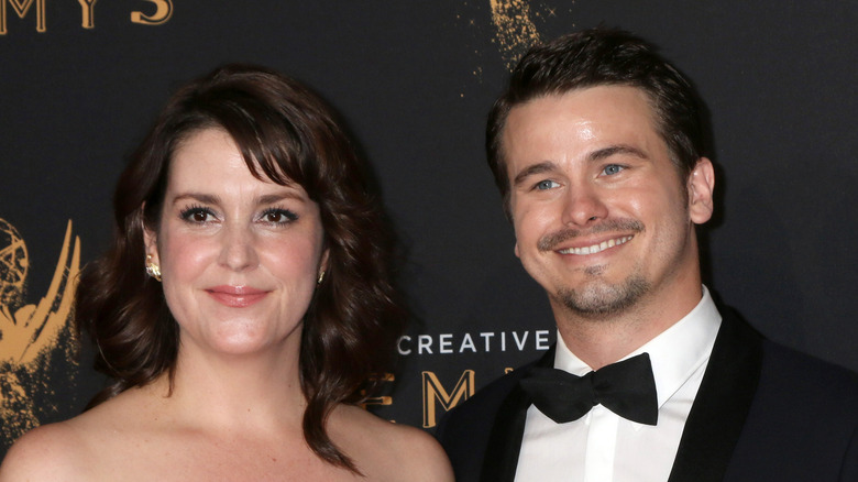 Melanie Lynskey and Jason Ritter posing together