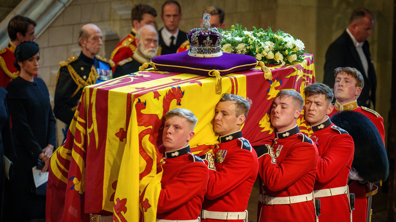 Queen Elizabeth's casket