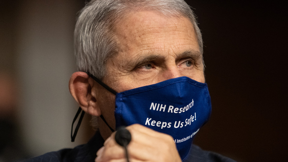 Dr. Anthony Fauci wearing mask