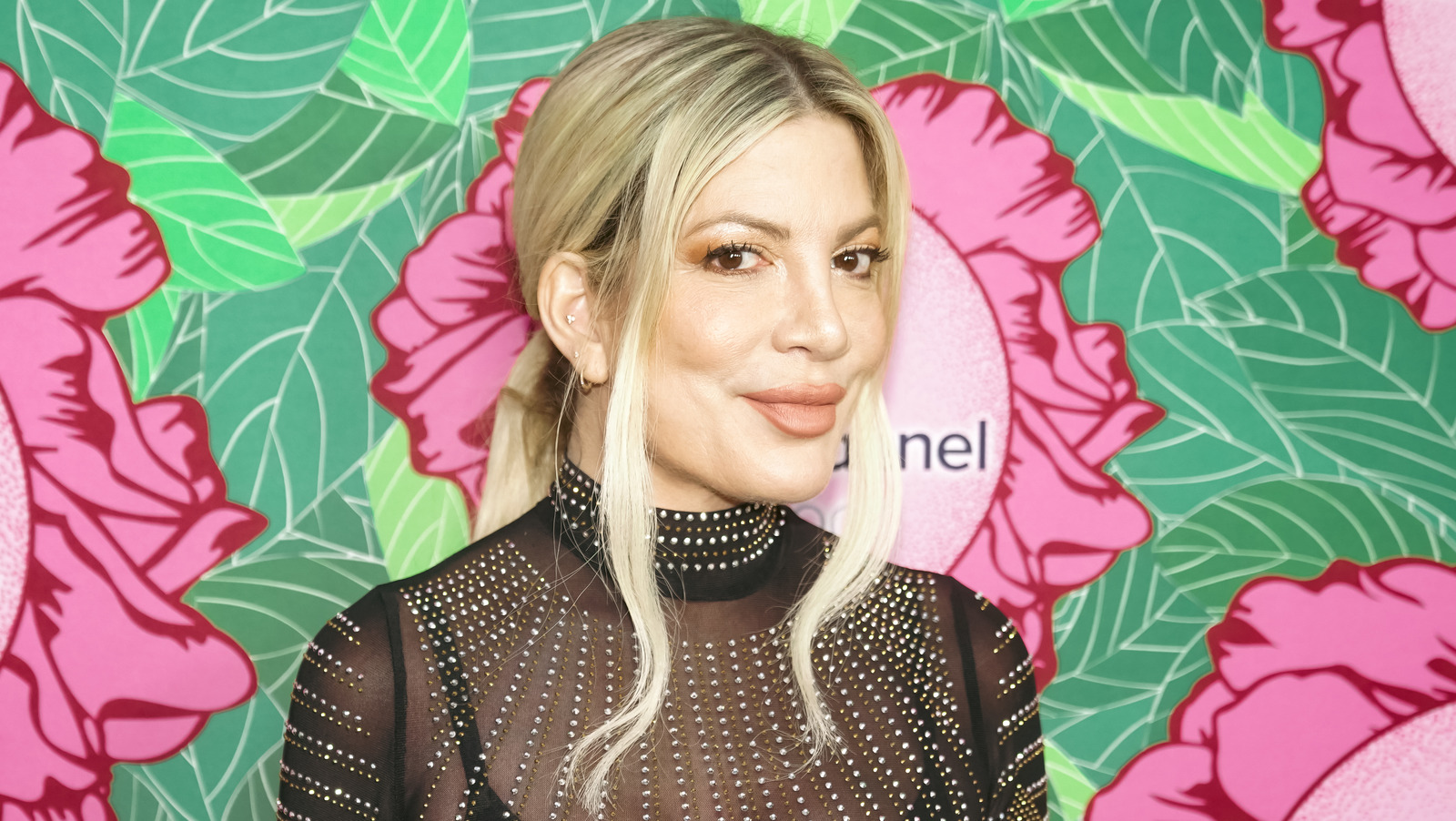 What We Know About Tori Spelling S Romantic Past With Her 90210 Co Stars   L Intro 1687794115 