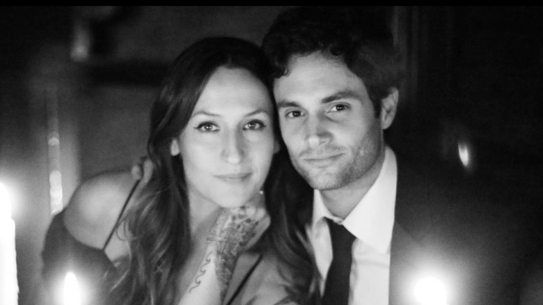 Domino Kirke and Penn Badgley