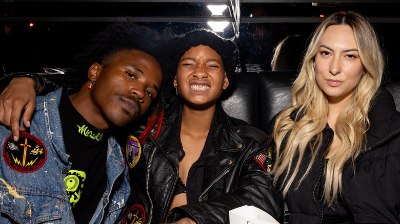 De'Wayne Jackson, Willow Smith, and friend pose for photo 