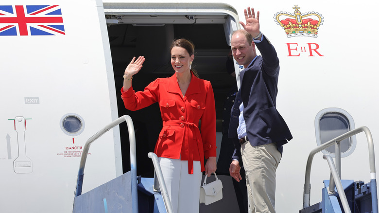 Prince William & Princess Catherine waving from plane