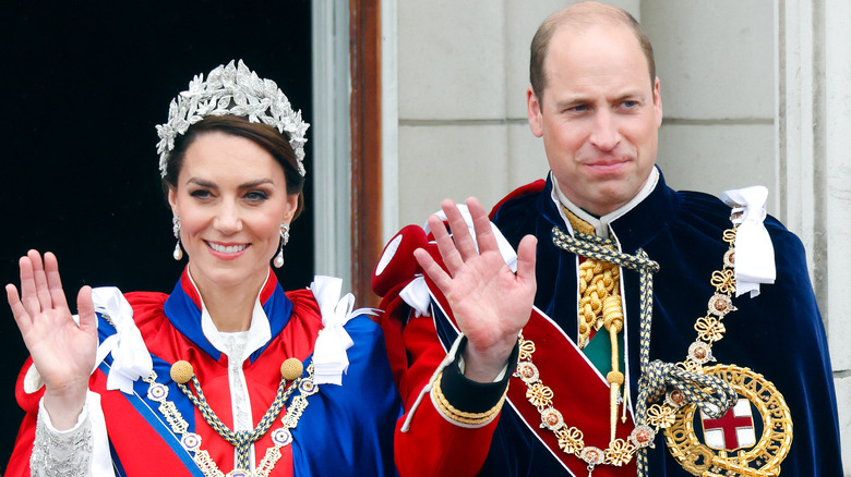 Prince William & Princess Catherine waving in coronation robes