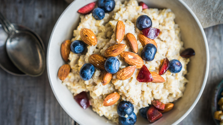 oatmeal breakfast