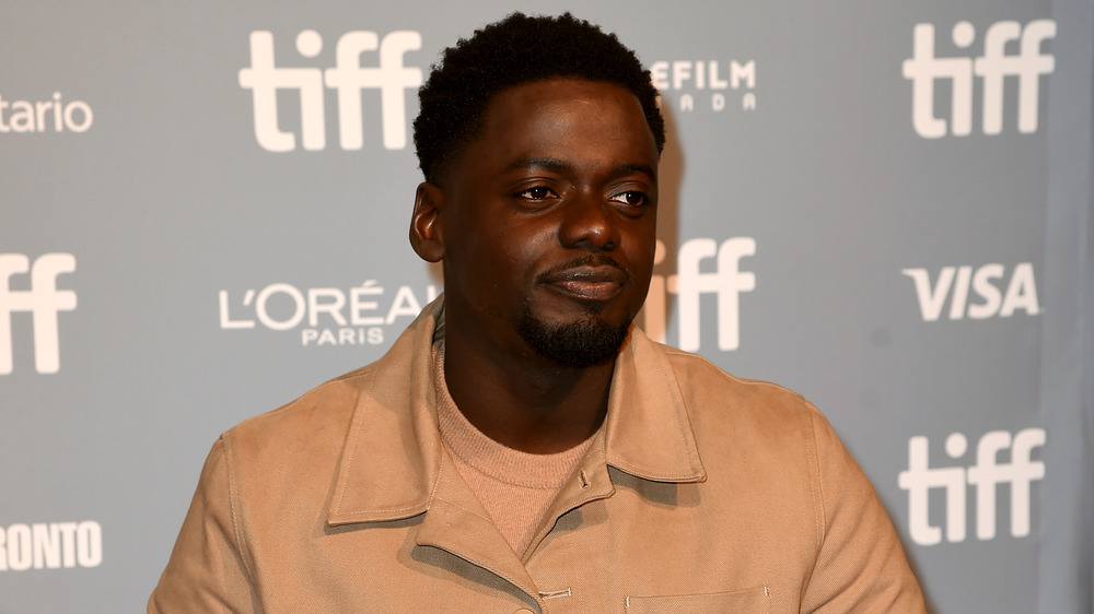 Daniel Kaluuya posing