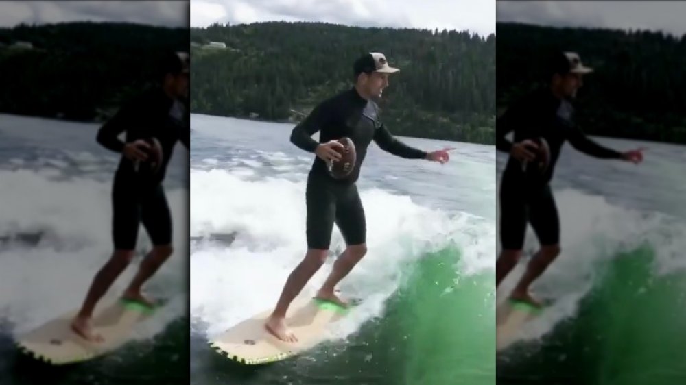 Giuliana Rancic's husband, Bill Rancic, wakesurfing