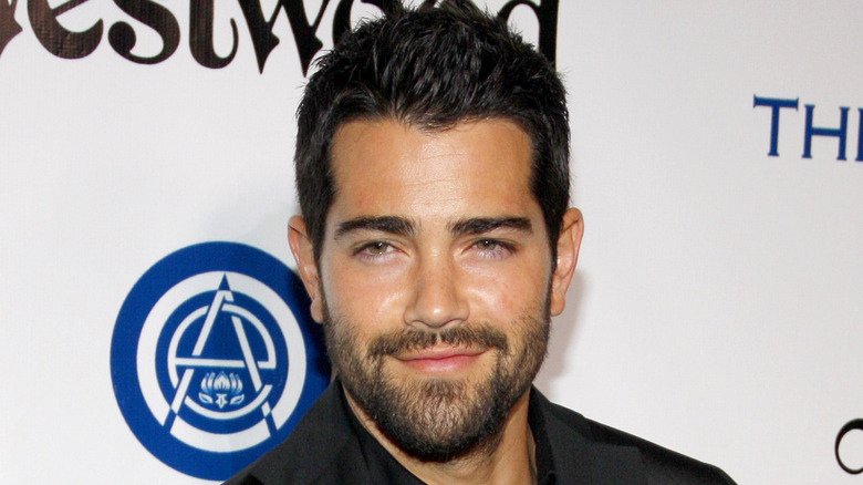 Jesse Metcalfe posing