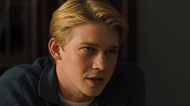 Joe Alwyn in Operation Finale