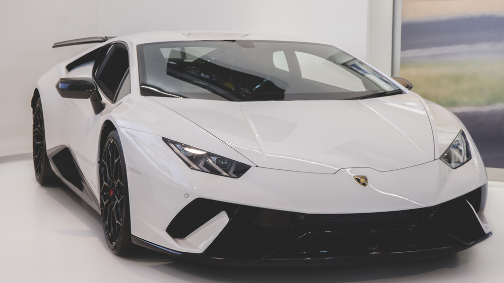 Lamborghini Huracan like pope's gift