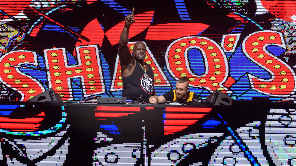 Shaquille O'Neal DJing