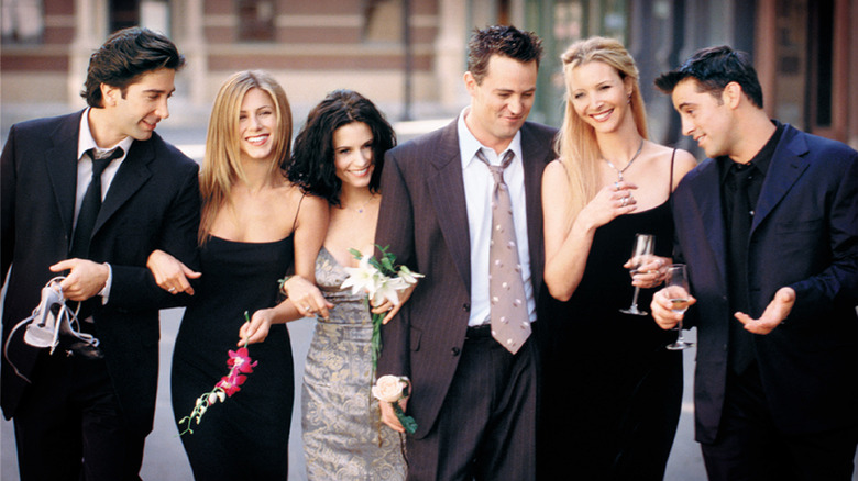 The cast of Friends walking outside