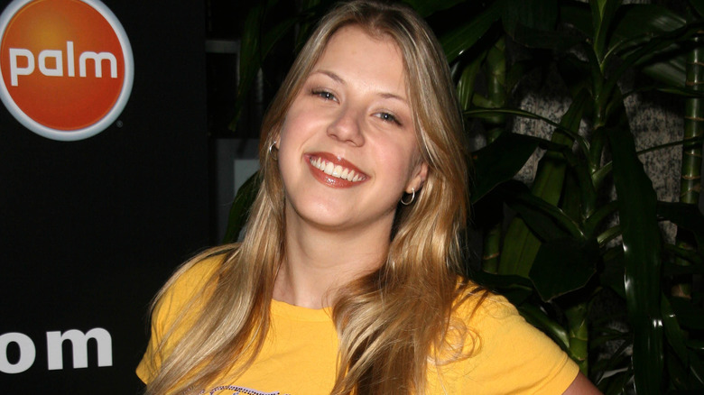 Jodie Sweetin smiling