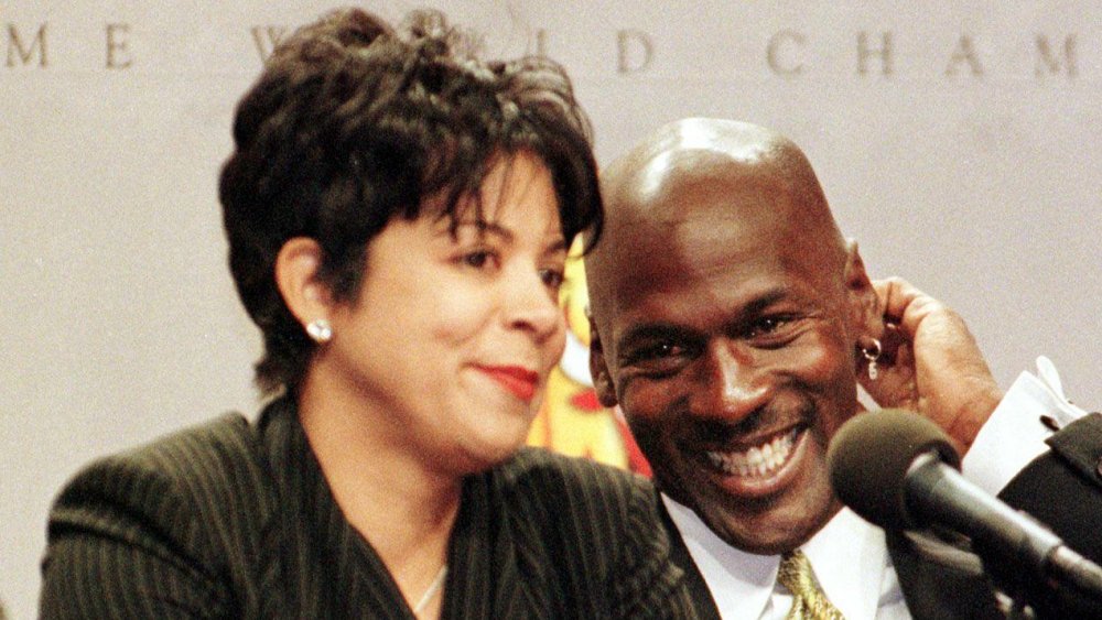 Blow Bra Alphabet How Much Did Michael Jordans Ex Wife Get In Divorce Separation Necessity To Govern