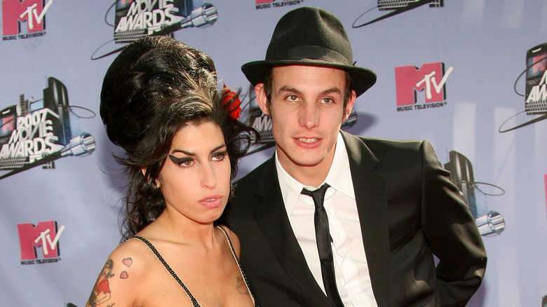 Amy Winehouse and Blake Fielder-Civil posing