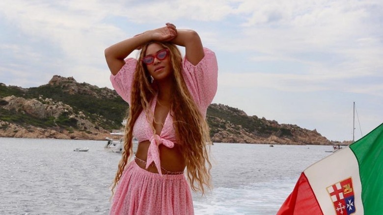 Beyoncé on a boat 