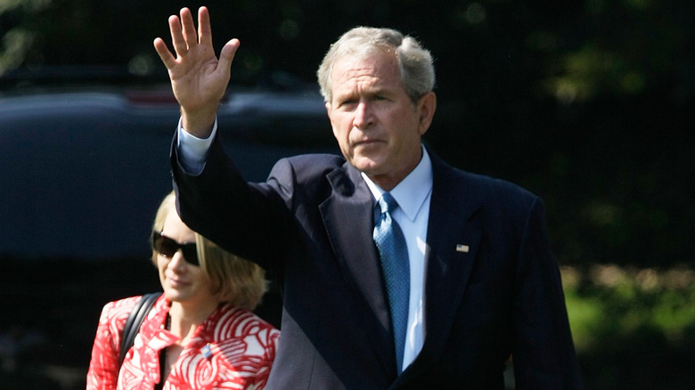 Dana Perino, George W. Bush waving