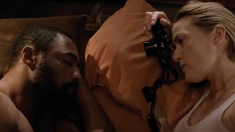 Idris Elba and Kate Winslet in "Mountain Between Us"