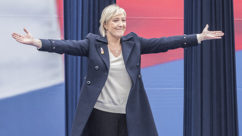 Marine Le Pen smiling 