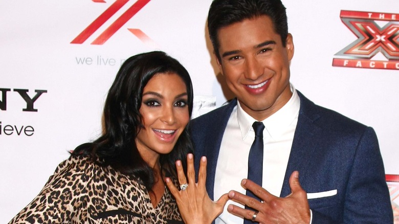 Mario Lopez, Courtney Mazza showing off ring