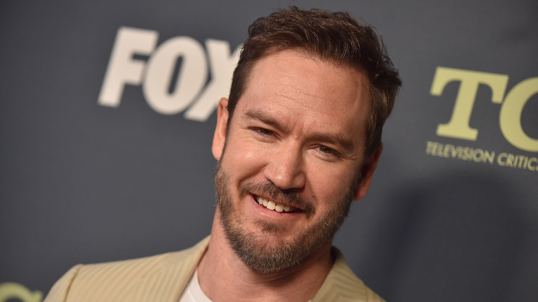 Mark-Paul Gosselaar smiling