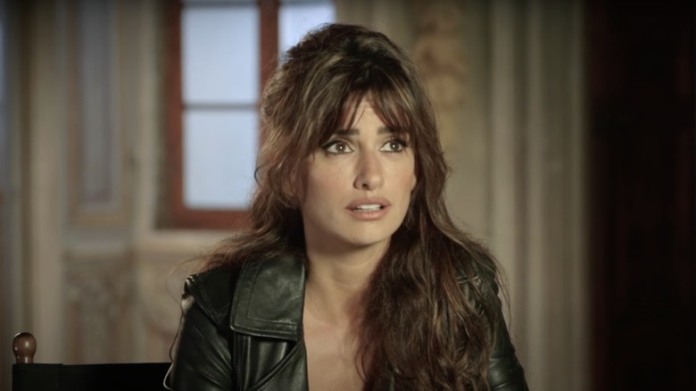 Penélope Cruz on set