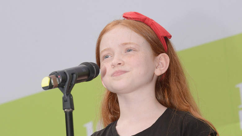 Sadie Sink singing as a child