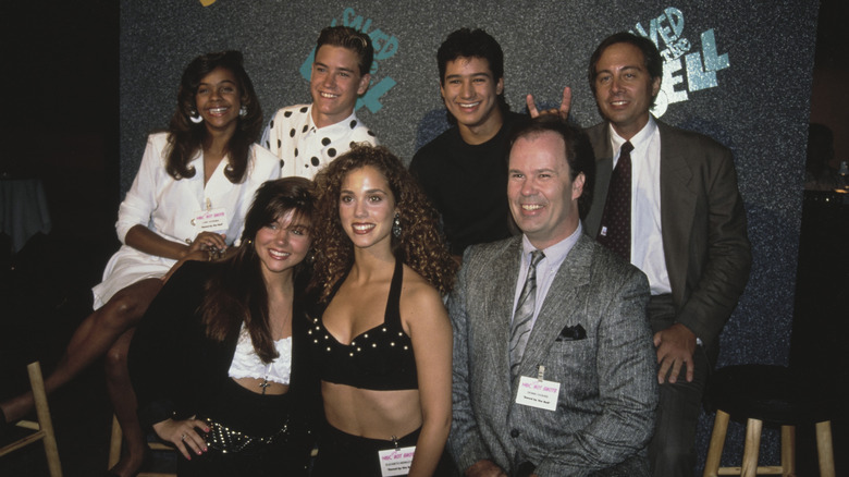 Tiffani Thiessen with "Saved By the Bell" cast