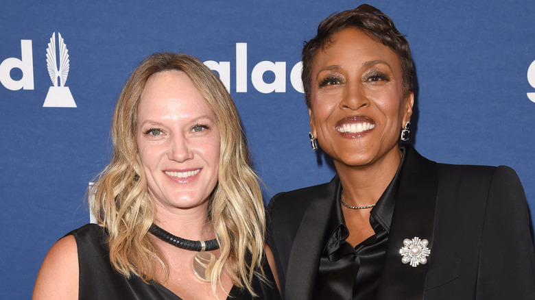 Amber Laign and Robin Roberts on red carpet