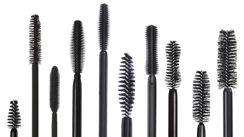 mascara brushes