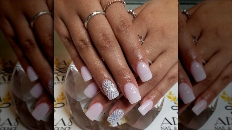 dip powder manicure