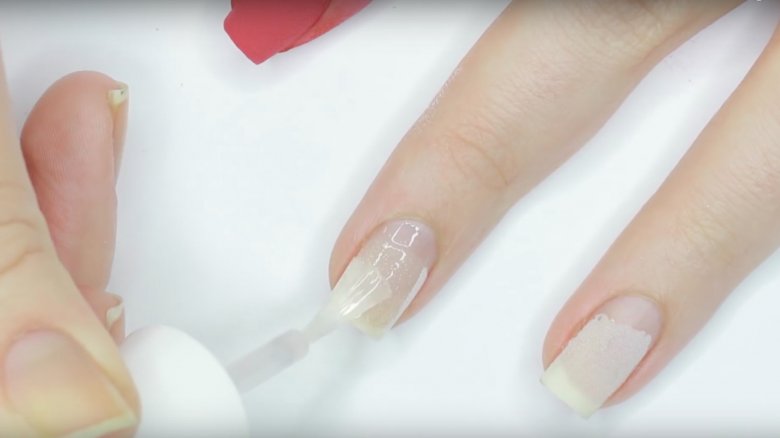 What You Should Know Before Getting Dip Powder Nails