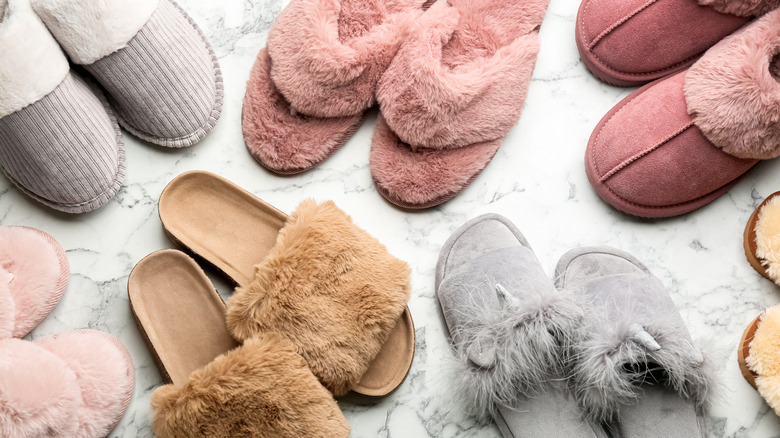 Slippers and slides flatlay