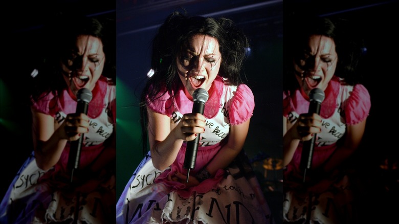 Amy Lee performing with Evanescence at Webster Hall in NYC in September 2003