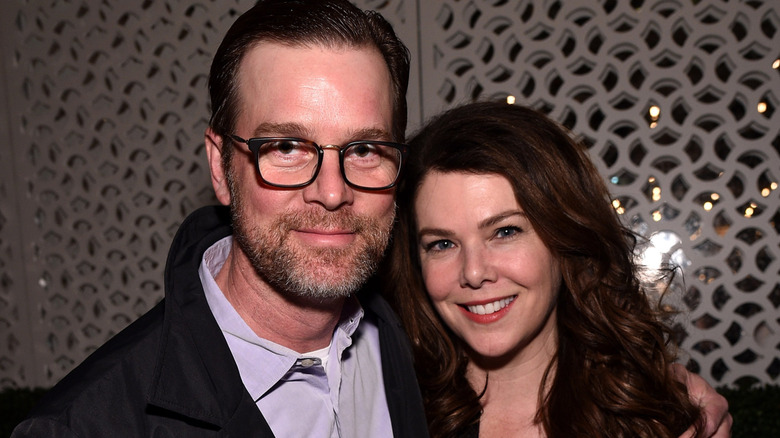 Peter Krause and Lauren Graham smiling