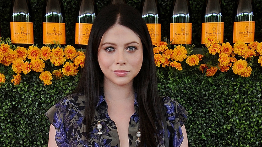 Michelle Trachtenberg on a red carpet in 2015