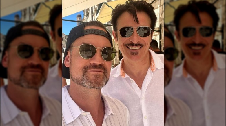 Shane West and Goran Visnjic posing for a selfie