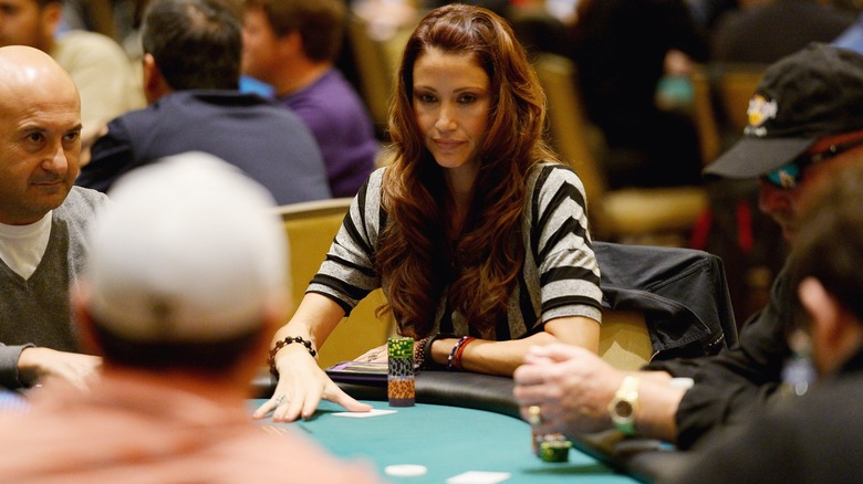 Shannon Elizabeth playing poker 