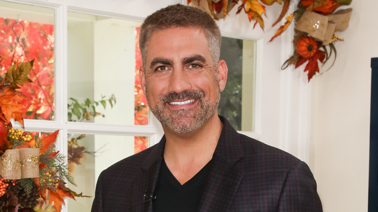 Taylor Hicks with fall decor 