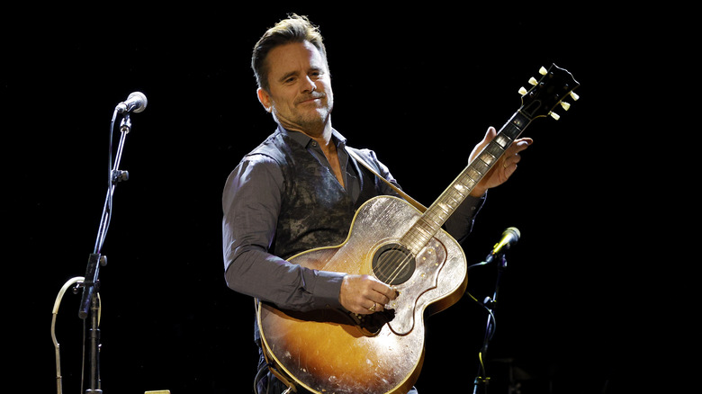 Charles Esten performing on stage